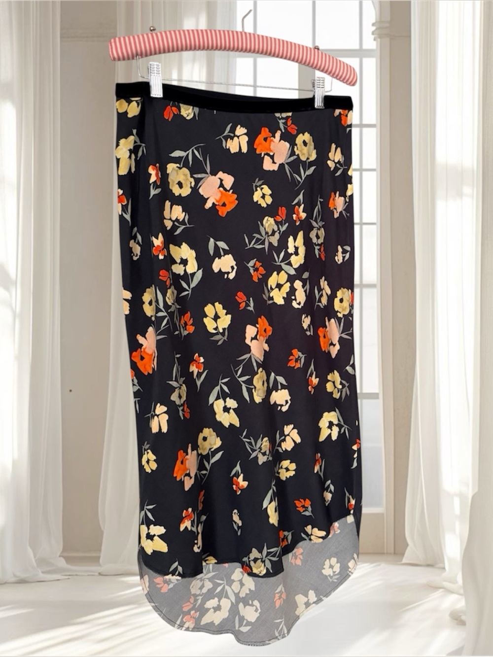 NWT Go by Go Silk Gray Floral Shirttail It Out of Here Silk Hi Low Skirt Size M